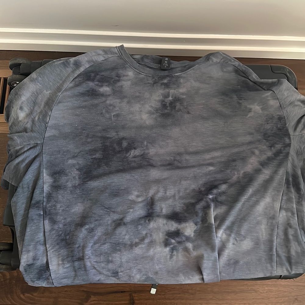 Lululemon tie-dye T-shirt